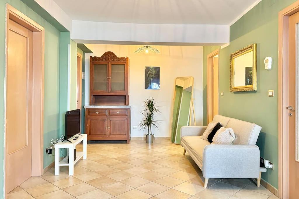 キアラヴァッレCasa Nel Verde - 4 Posti Lettoアパートメント エクステリア 写真